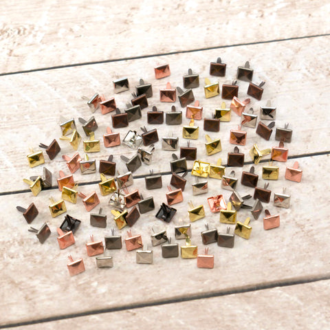 Paper Stud Faceted Square Small Metallic Mix 100pk WH