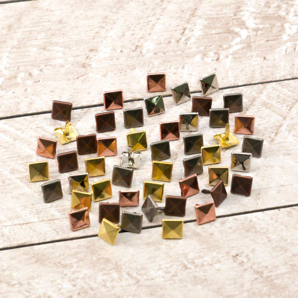 Paper Stud Faceted Square Large Metallic Mix 50pk WH